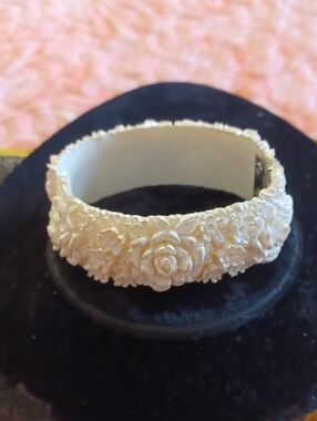 Vintage 1930's Unbranded Celluloid Clamper Bracelet
